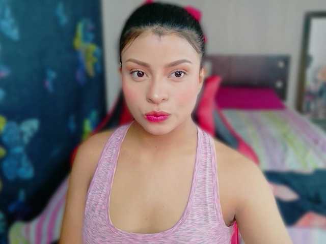 Luluupeach69 live webcam show