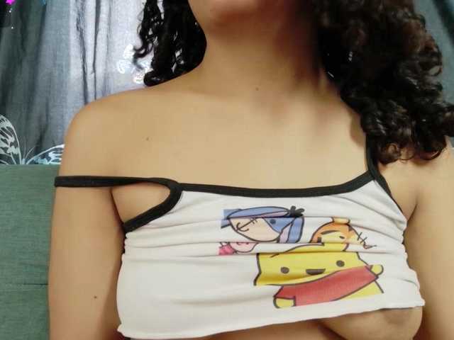 Luluupeach69 live cam on BongaCams