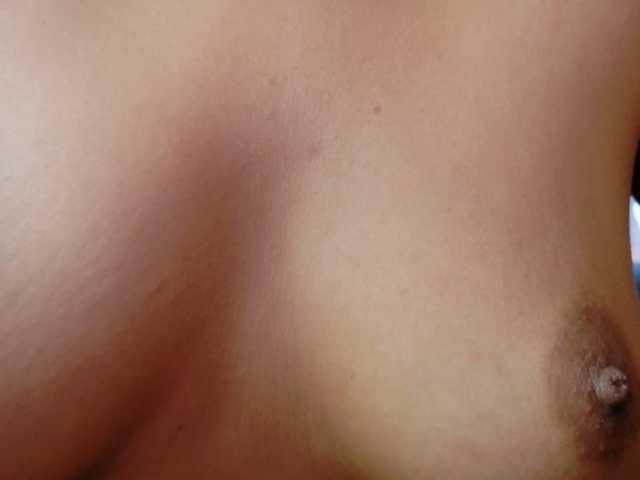 Luluupeach69 live cam on BongaCams
