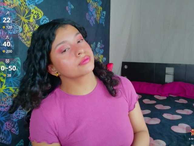 Luluupeach69 live cam on BongaCams