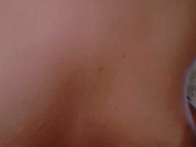 Luluupeach69 live cam on BongaCams