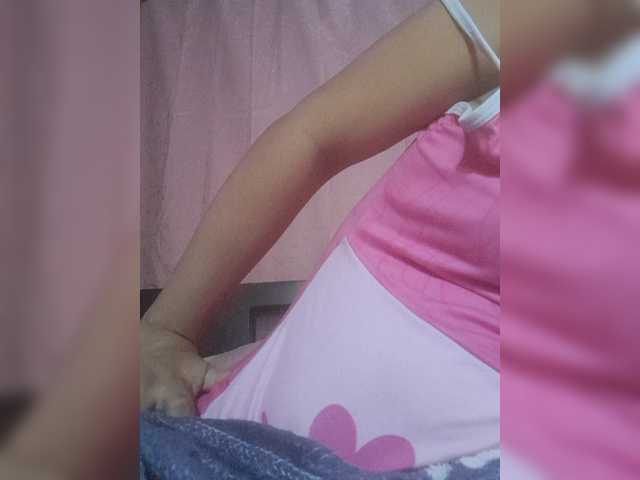 Luluupeach69 live cam on BongaCams