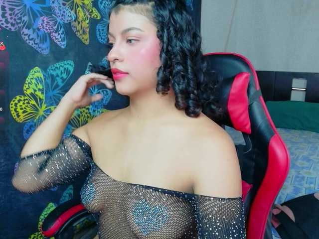 Luluupeach69 live cam on BongaCams