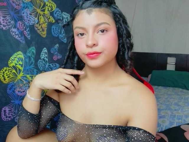 Luluupeach69 live cam on BongaCams