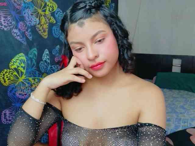 Cloe_Amore webcam