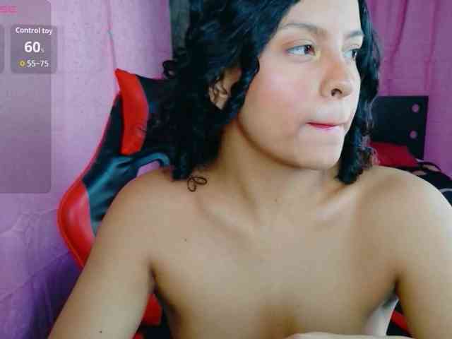 CloeAmore webcam