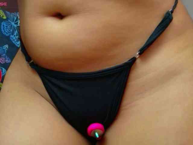 Cloe_Amore webcam