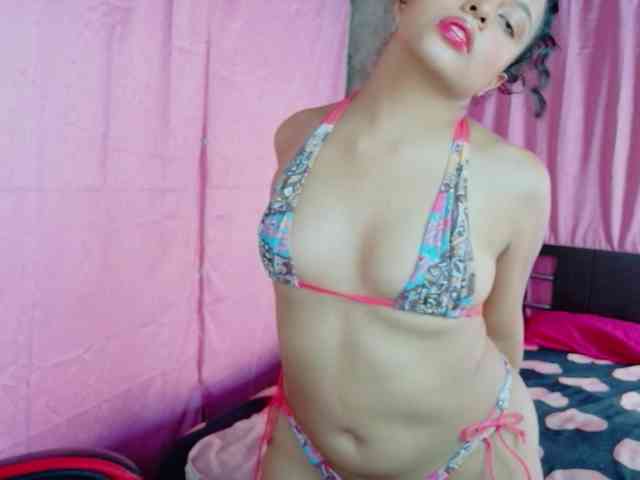 CloeAmore webcam