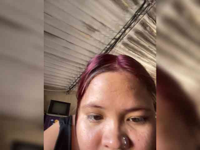 chikis1 Live Webcam on BongaCams