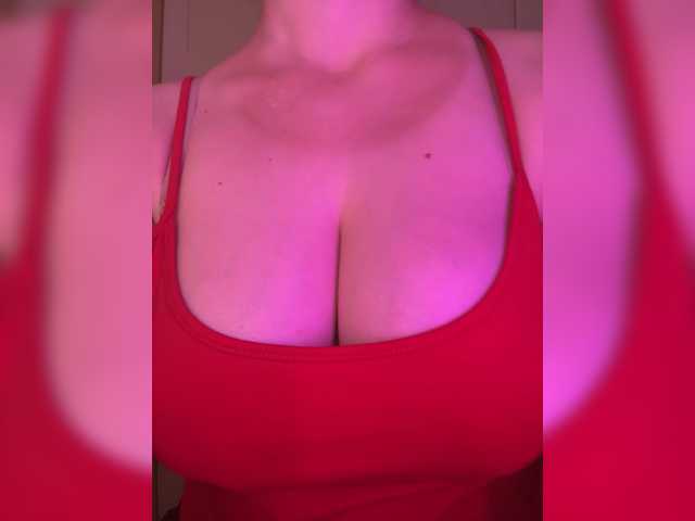 Sweetdee07 live webcam show