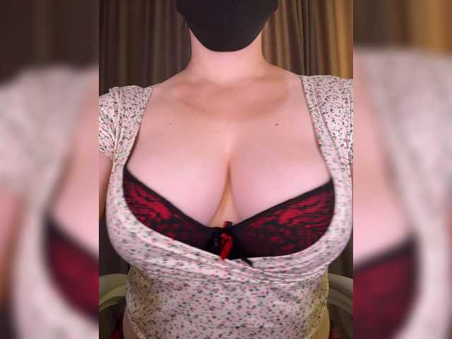 Sweetdee07 live cam on BongaCams
