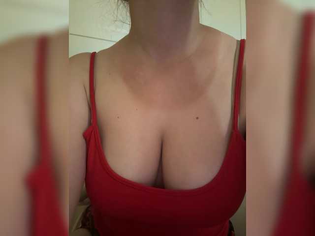 Sweetdee07 live cam on BongaCams