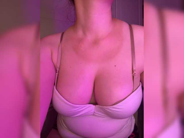 Sweetdee07 live cam