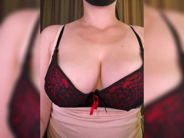 Sweetdee07 live webcam show