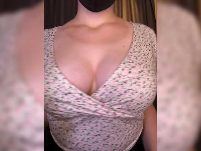 Sweetdee07 live cam on BongaCams