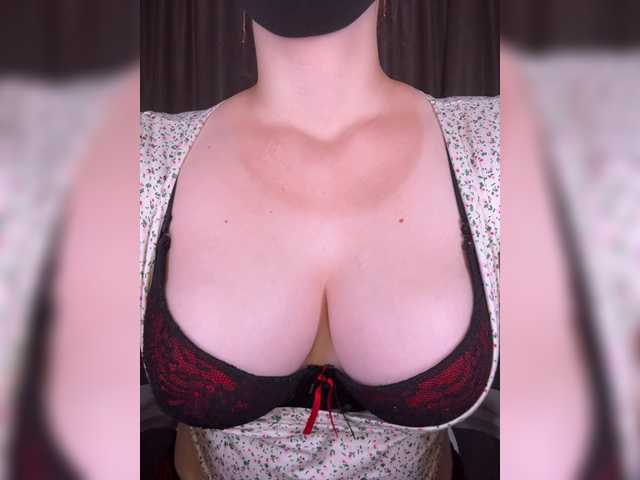 Sweetdee07 live cam on BongaCams