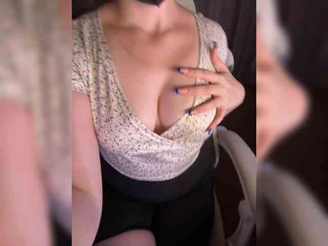 Sweetdee07 webcam