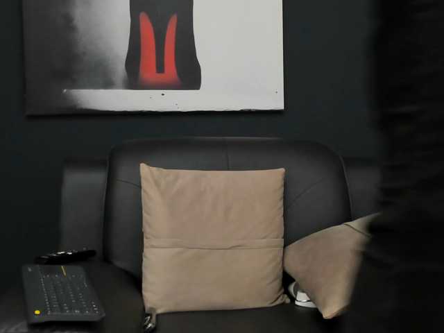 LoraBennett live cam preview