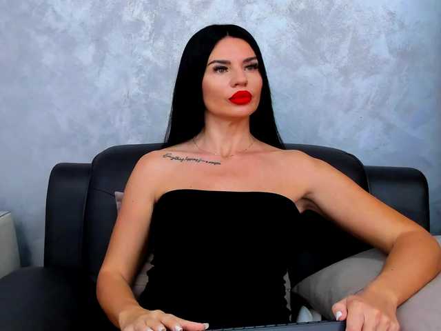 LoraBennett