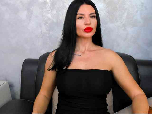 LoraBennett webcam