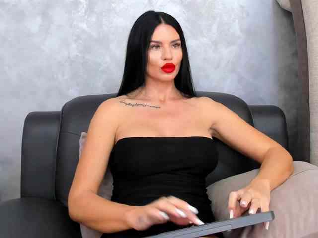 LoraBennett