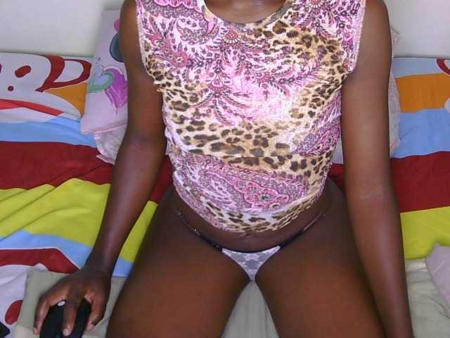 Queendotty live cam preview