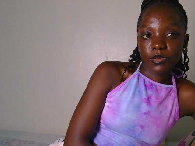 Queendotty live cam preview