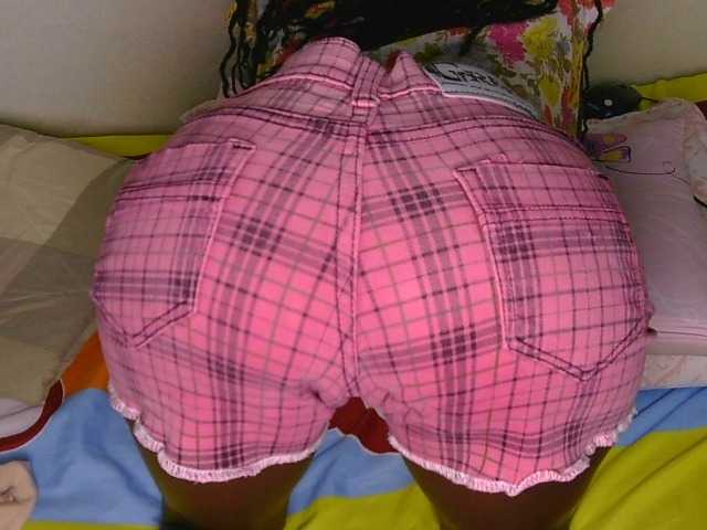 Queendotty live cam on BongaCams