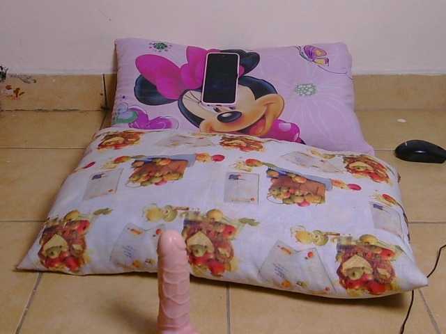 Queendotty live cam on BongaCams