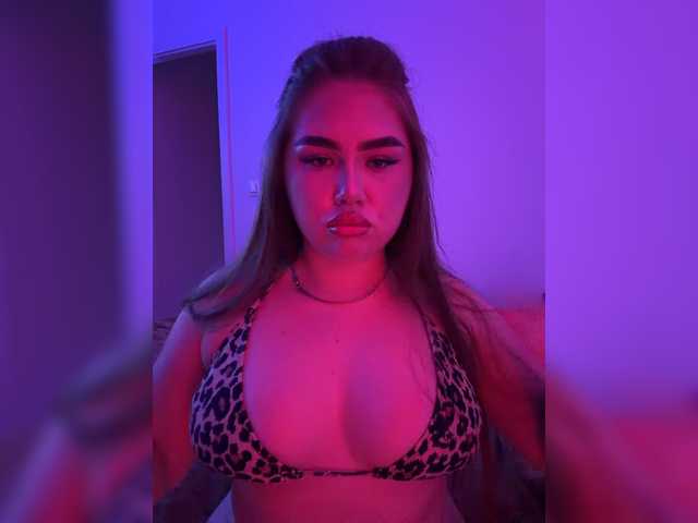Kristy12 live cam on BongaCams