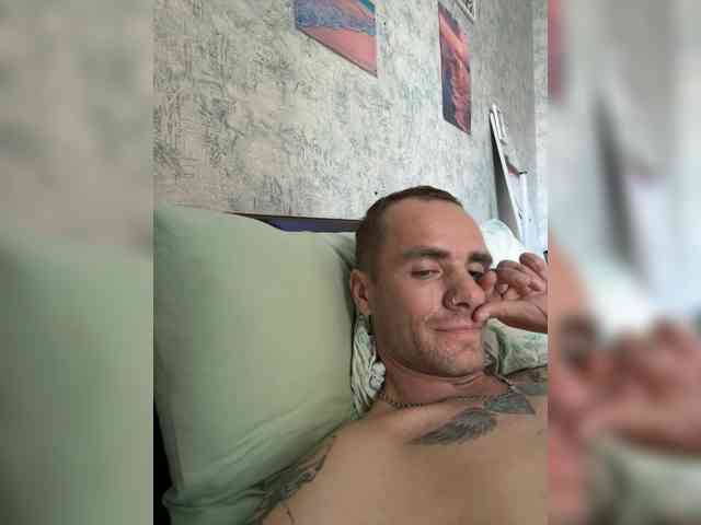 Smail09-1 Live Webcam on BongaCams