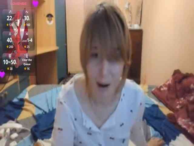 Lizamiillss — live female cam on BongaCams