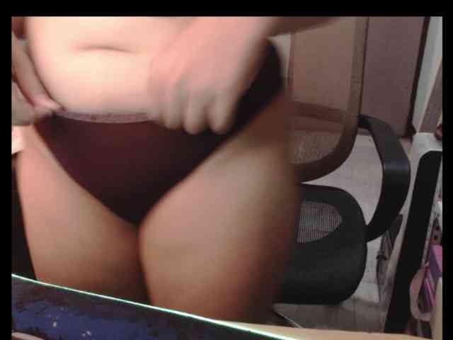 DanielaYoursexitary