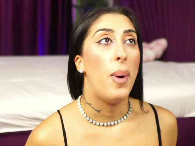 MadamDiamond webcam
