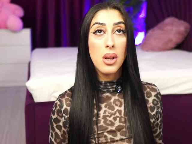 MadamDiamond webcam
