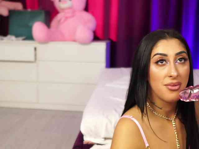 MadamDiamond webcam