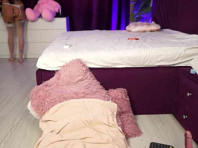 MadamDiamond webcam