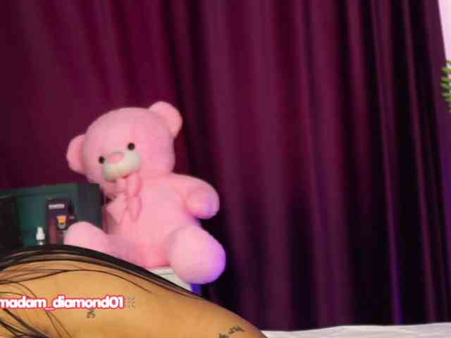 MadamDiamond webcam