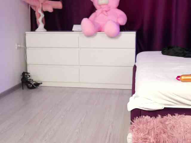 MadamDiamond webcam
