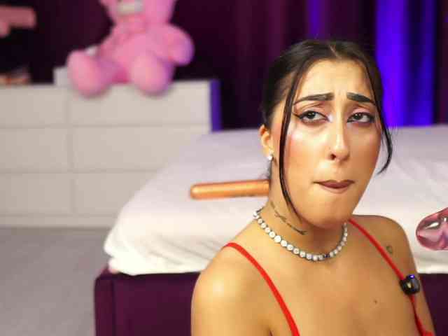 MadamDiamond webcam