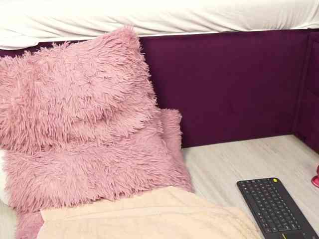 MadamDiamond webcam
