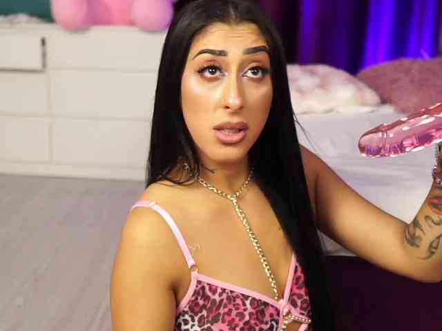 MadamDiamond webcam