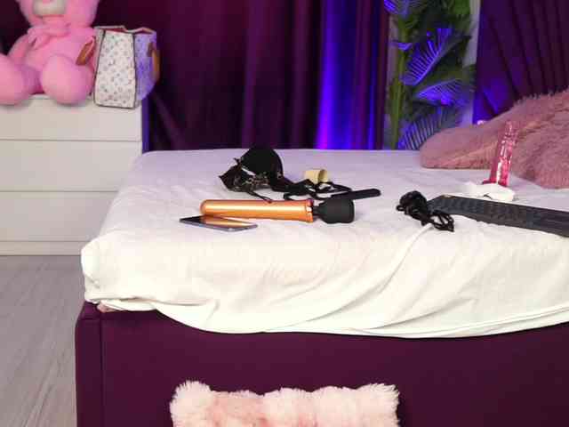 MadamDiamond webcam