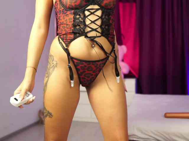 MadamDiamond webcam