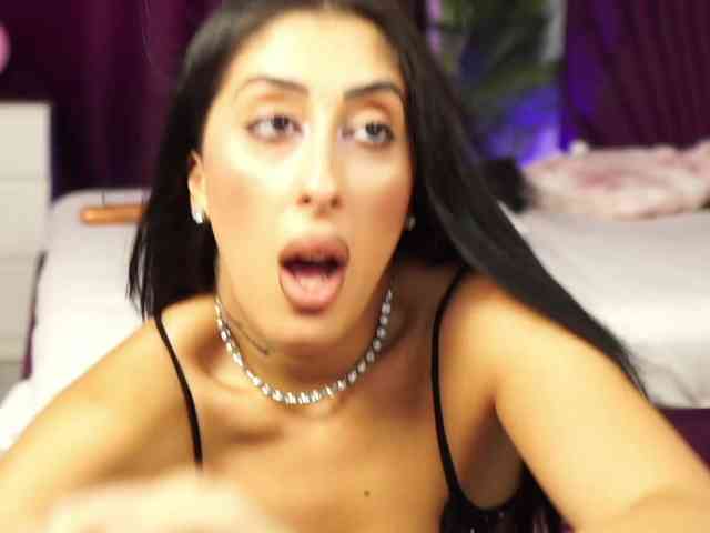 MadamDiamond webcam