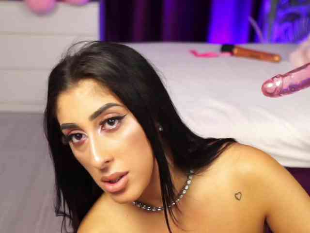 MadamDiamond webcam