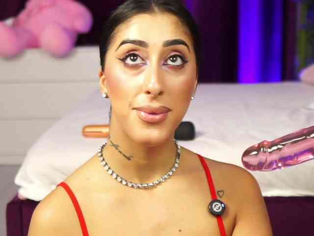 MadamDiamond webcam