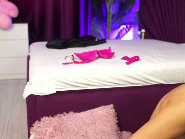 MadamDiamond webcam