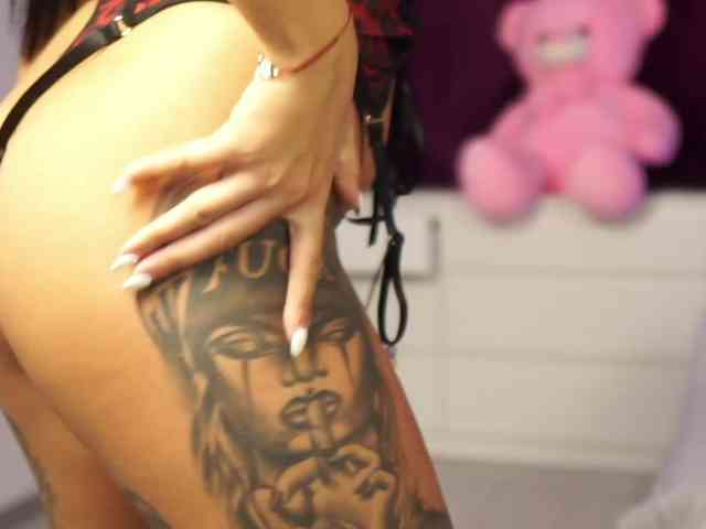 MadamDiamond webcam
