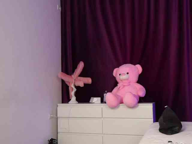 MadamDiamond webcam